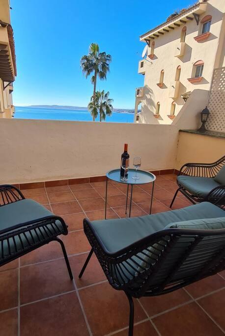 Estepona Port Beachside Apartment - Marina Bay Ngoại thất bức ảnh